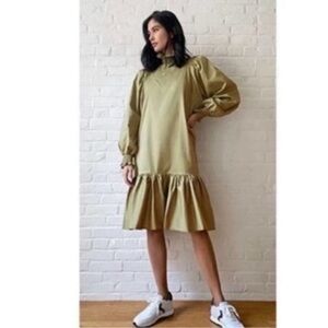 ✅ Avavav Dress Smock Ruffle in Olive Green